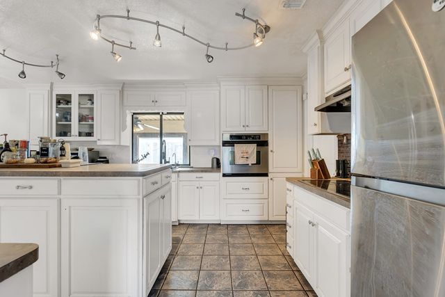 1606 Navajo Drive, Midland, TX 79705