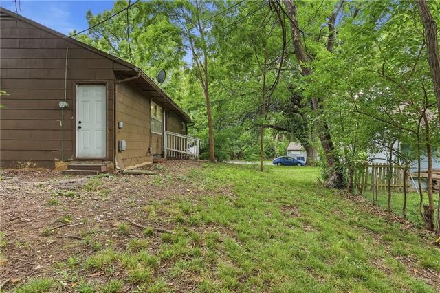 7900 Longview Road, Kansas City, MO 64134
