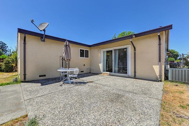 5530 Seyferth Way, Sacramento, CA 95823