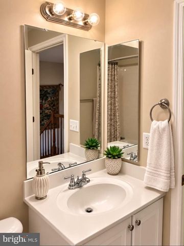 8517 BARROW FURNACE LN, Lorton, VA 22079