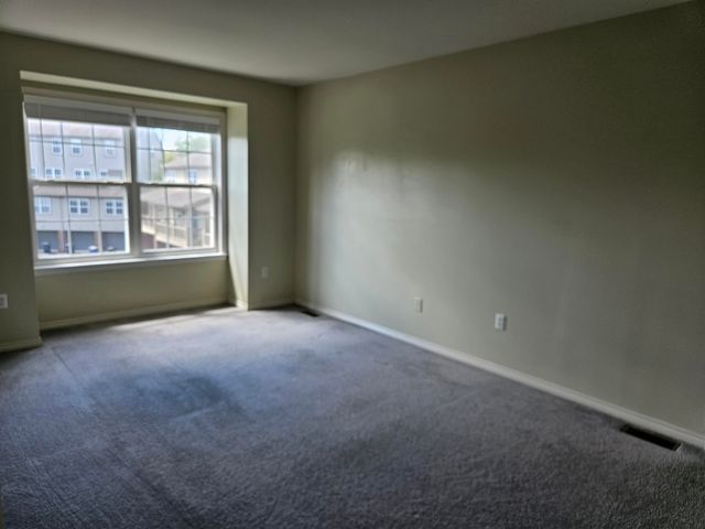 3041 Barclay Way, Ann Arbor, MI 48105