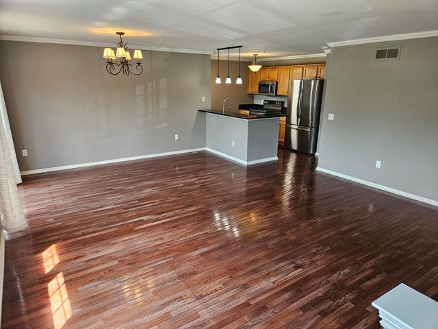 3041 Barclay Way, Ann Arbor, MI 48105