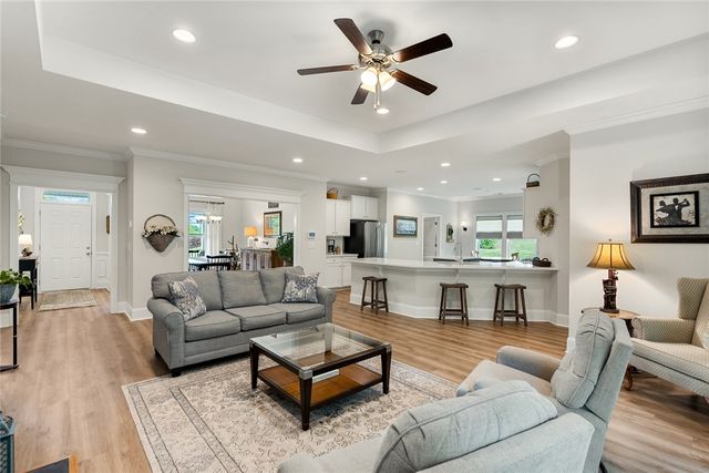 2609 Dog Leg Lane, Seneca, SC 29678