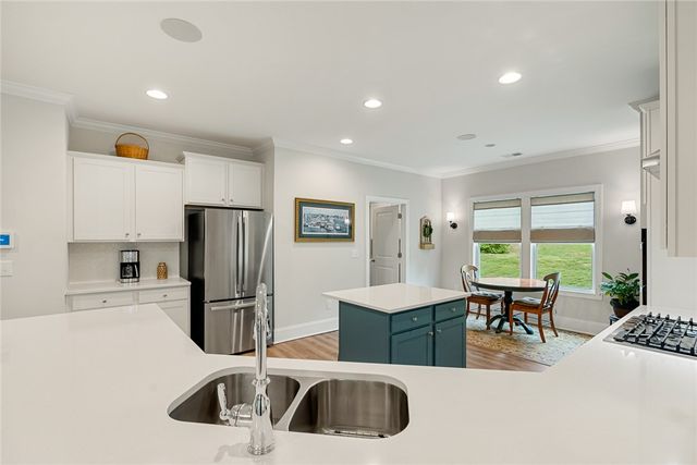 2609 Dog Leg Lane, Seneca, SC 29678