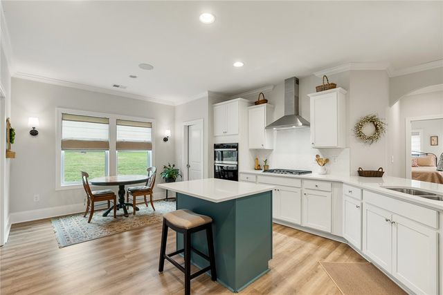 2609 Dog Leg Lane, Seneca, SC 29678