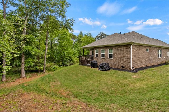 2609 Dog Leg Lane, Seneca, SC 29678