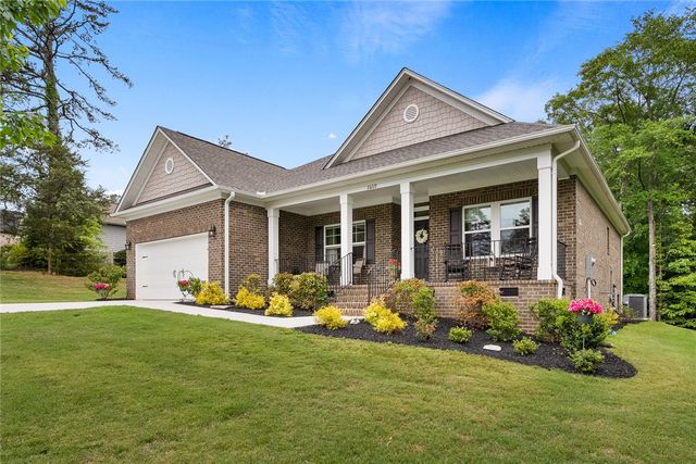 2609 Dog Leg Lane, Seneca, SC 29678