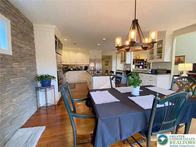 2980 Sheffield Drive, Emmaus Boro, PA 18049