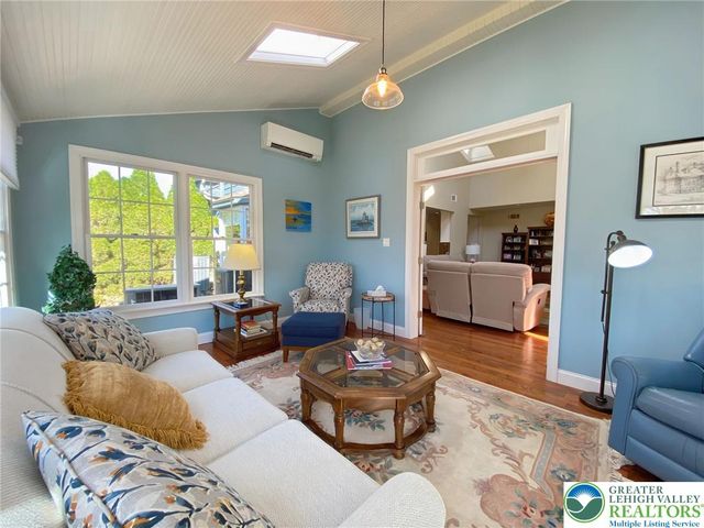 2980 Sheffield Drive, Emmaus Boro, PA 18049