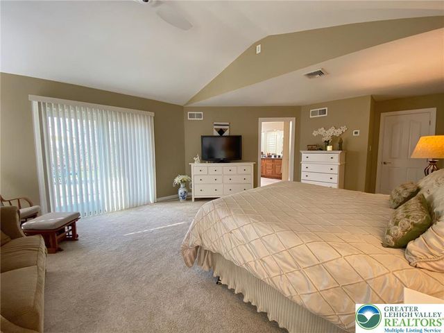 2980 Sheffield Drive, Emmaus Boro, PA 18049