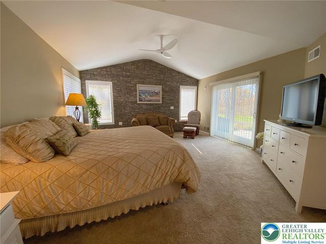 2980 Sheffield Drive, Emmaus Boro, PA 18049