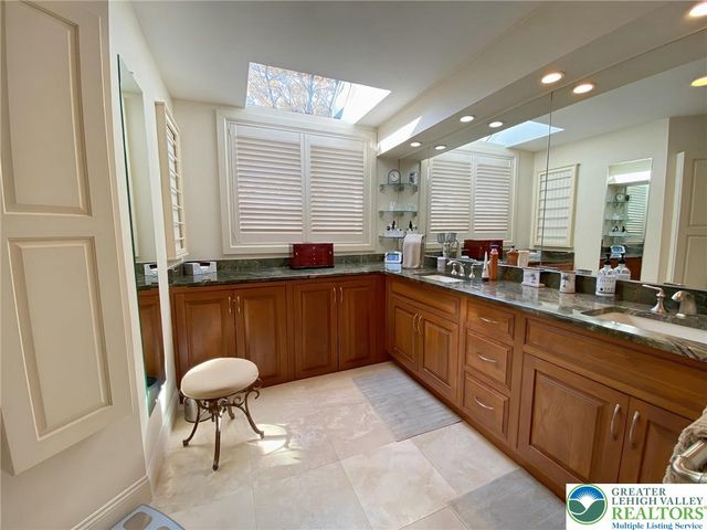 2980 Sheffield Drive, Emmaus Boro, PA 18049