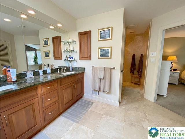 2980 Sheffield Drive, Emmaus Boro, PA 18049