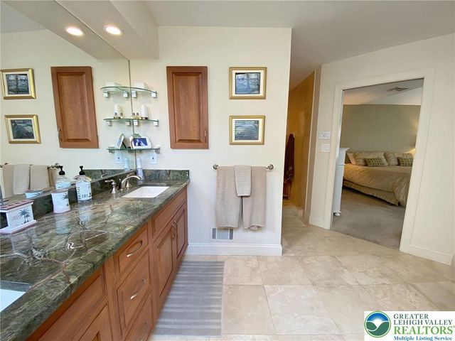 2980 Sheffield Drive, Emmaus Boro, PA 18049