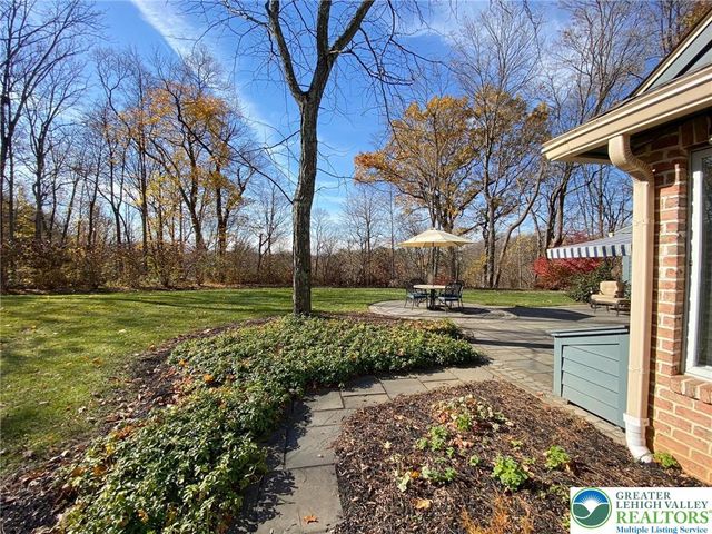 2980 Sheffield Drive, Emmaus Boro, PA 18049