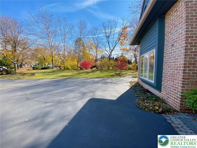 2980 Sheffield Drive, Emmaus Boro, PA 18049