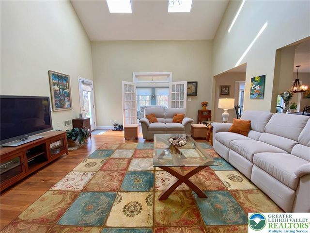 2980 Sheffield Drive, Emmaus Boro, PA 18049