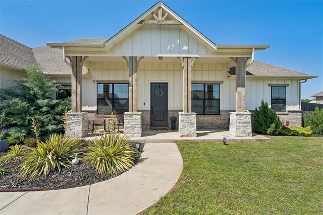 6140 Amberly Drive, Edmond, OK 73025