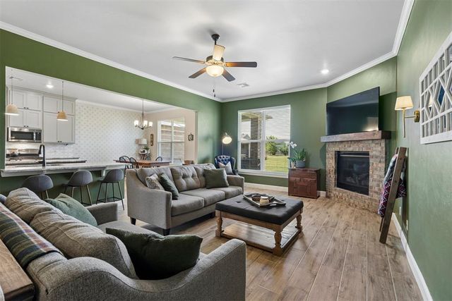 6140 Amberly Drive, Edmond, OK 73025