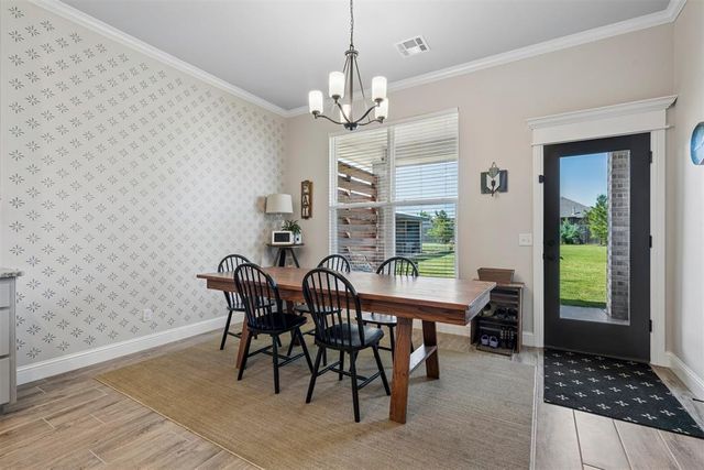 6140 Amberly Drive, Edmond, OK 73025