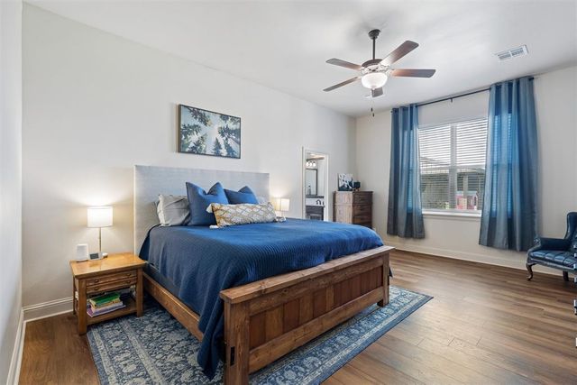 6140 Amberly Drive, Edmond, OK 73025