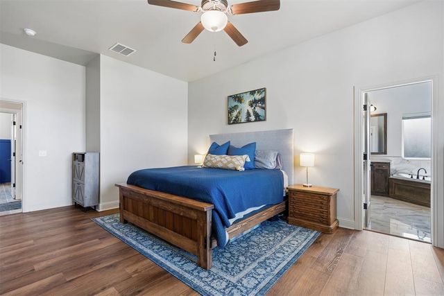 6140 Amberly Drive, Edmond, OK 73025