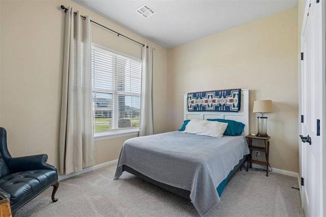 6140 Amberly Drive, Edmond, OK 73025