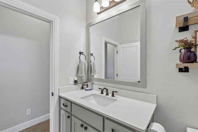 6140 Amberly Drive, Edmond, OK 73025