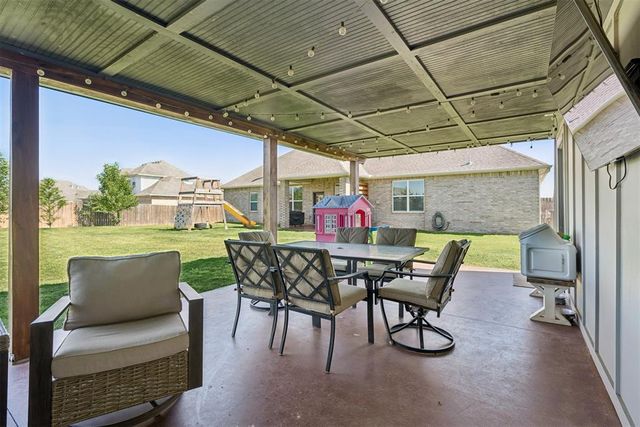6140 Amberly Drive, Edmond, OK 73025
