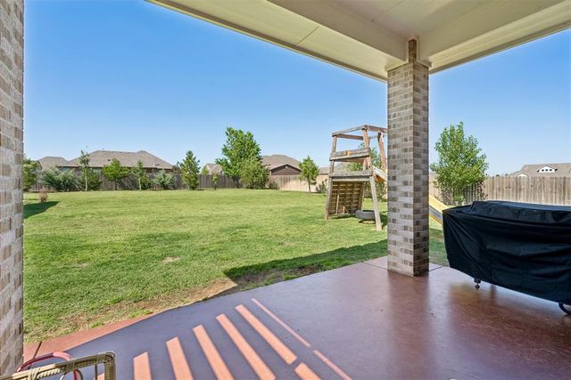 6140 Amberly Drive, Edmond, OK 73025