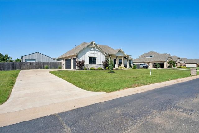 6140 Amberly Drive, Edmond, OK 73025