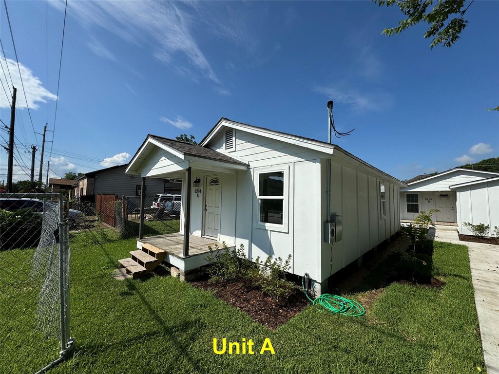 8214 Livingston Street A, Houston, TX 77051