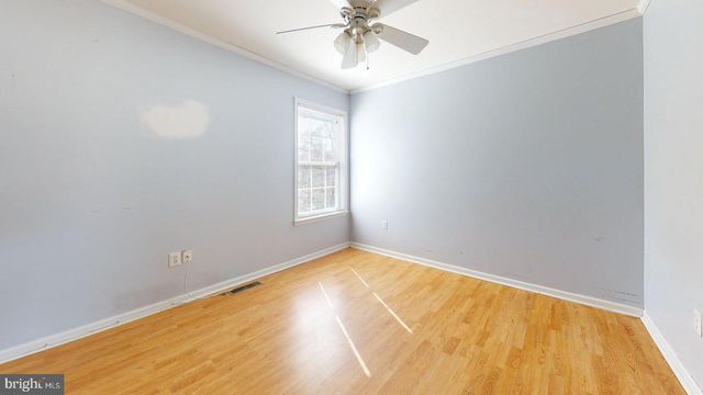 4 RAINBOW DR, Mays Landing, NJ 08330