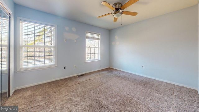 4 RAINBOW DR, Mays Landing, NJ 08330