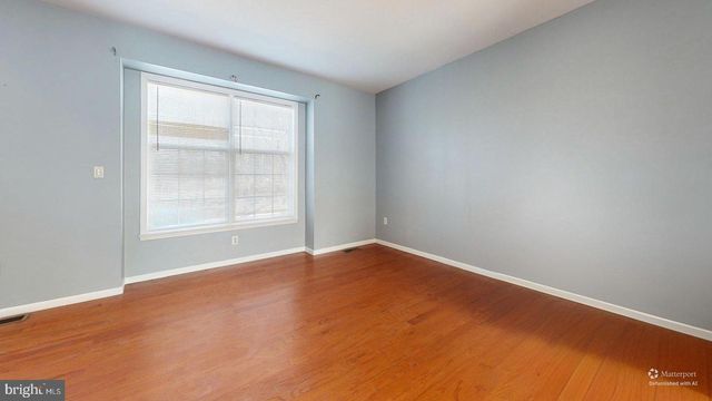 4 RAINBOW DR, Mays Landing, NJ 08330