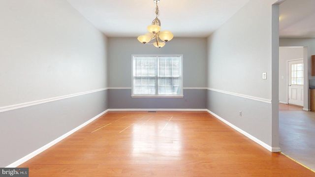 4 RAINBOW DR, Mays Landing, NJ 08330