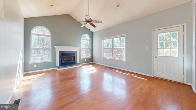 4 RAINBOW DR, Mays Landing, NJ 08330