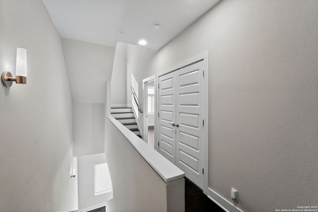 1606 N Hackberry St Unit 204, San Antonio, TX 78208