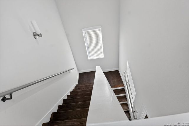 1606 N Hackberry St Unit 204, San Antonio, TX 78208