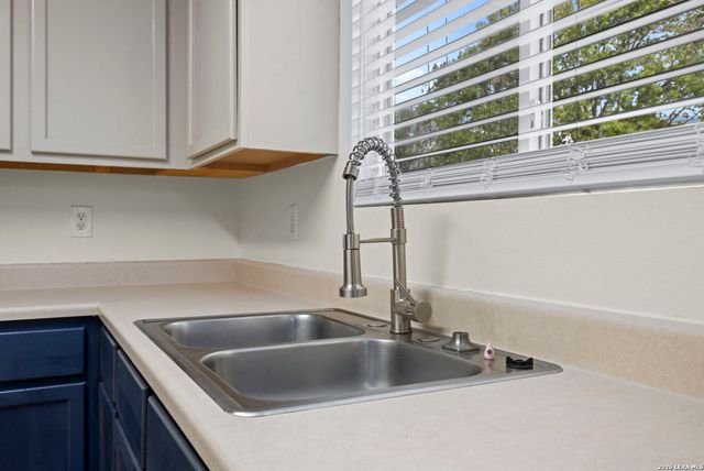 4039 Angel Trumpet, San Antonio, TX 78259