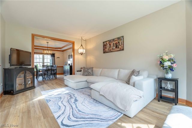 6607 Woodbridge Circle NW, Massillon, OH 44646