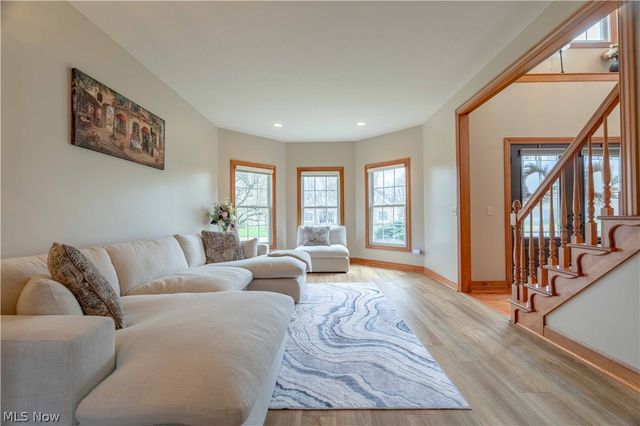 6607 Woodbridge Circle NW, Massillon, OH 44646