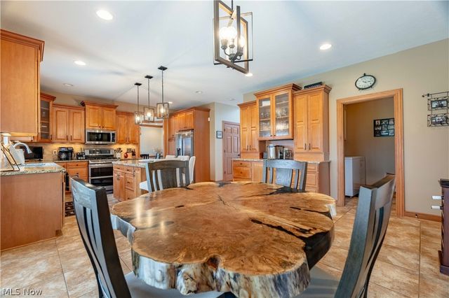 6607 Woodbridge Circle NW, Massillon, OH 44646