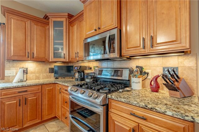 6607 Woodbridge Circle NW, Massillon, OH 44646