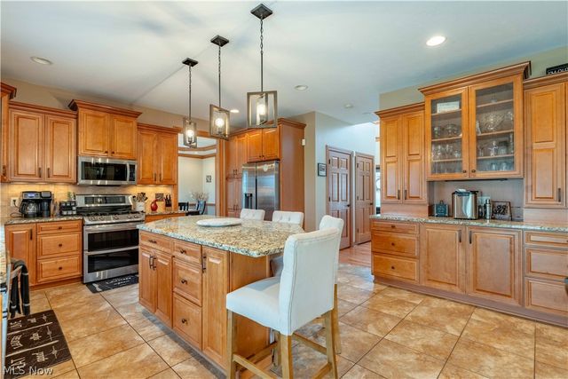 6607 Woodbridge Circle NW, Massillon, OH 44646