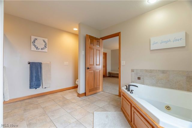 6607 Woodbridge Circle NW, Massillon, OH 44646