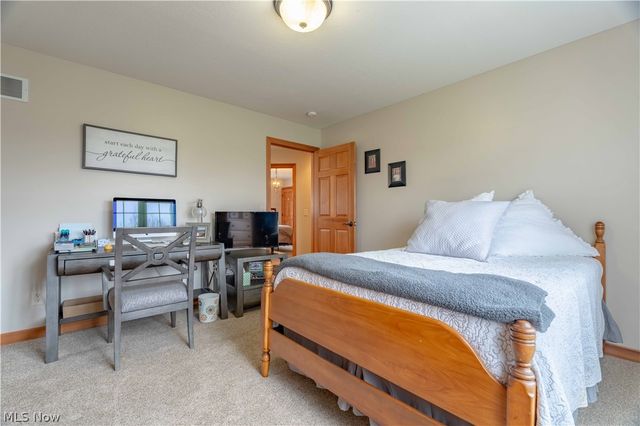 6607 Woodbridge Circle NW, Massillon, OH 44646