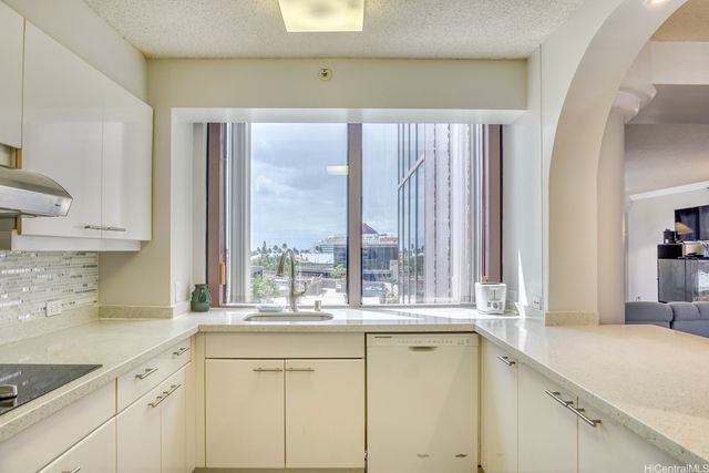 425 South Street 601, Honolulu, HI 96813