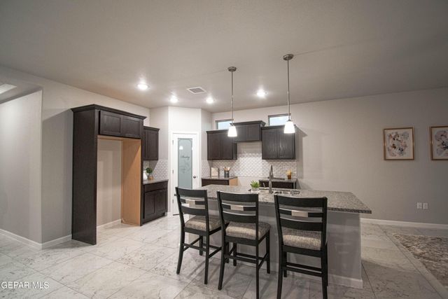 12728 Viendo Norte Drive, El Paso, TX 79934