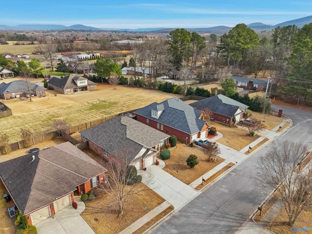 104 Somerset Park Drive, Huntsville, AL 35811